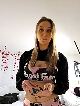 LilyOrion online show from February 7, 2025, 7:38 pm