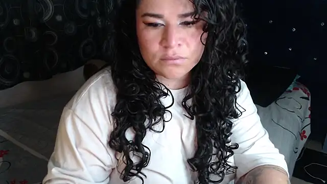 ANGELIQUE KLANE online show from June 19, 2026, 4:02 pm