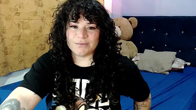 ANGELIQUE KLANE online show from November 5, 2025, 2:53 pm