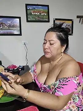 Brenda Berck  online show from June 12, 2026, 3:04 am