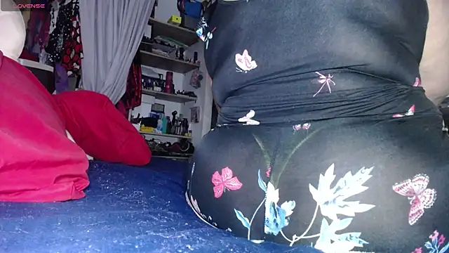 Brenda Berck  online show from November 15, 2025, 11:14 am