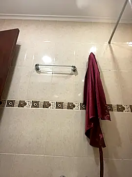 Fancyxlove online show from October 25, 2025, 12:39 pm