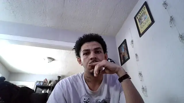 Snapshot of bigdickjojo69 chatting on February 19, 2026, 10:51 pm bigdickjojo69 online show from February 19, 2026, 10:51 pm