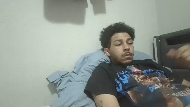 Snapshot of bigdickjojo69 chatting on April 4, 2026, 5:14 am bigdickjojo69 online show from April 4, 2026, 5:14 am