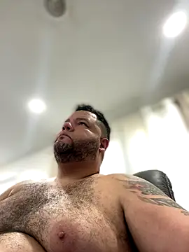 Gabihotxxx1 online show from November 27, 2025, 4:40 pm