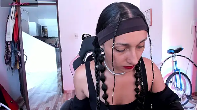 adrena 10 online show from May 11, 2026, 4:04 pm