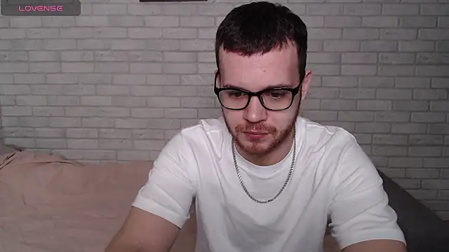 Alexxx horny online show from April 6, 2026, 3:46 am