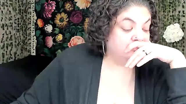 Exotic-Melons online show from May 3, 2026, 8:12 pm