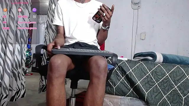 kilian xx online show from December 14, 2025, 11:05 am