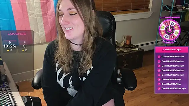 Snapshot of luluvaladon chatting on February 16, 2026, 5:50 am luluvaladon online show from February 16, 2026, 5:50 am