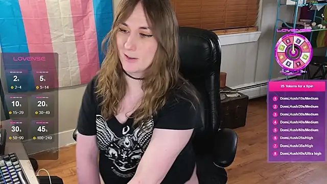 Snapshot of luluvaladon chatting on February 20, 2026, 4:42 am luluvaladon online show from February 20, 2026, 4:42 am