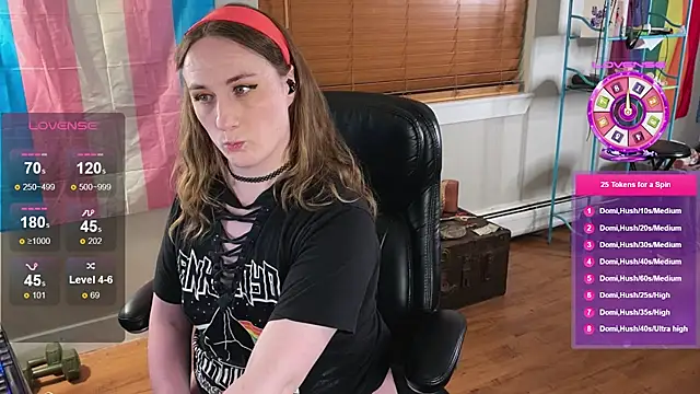 luluvaladon online show from May 7, 2026, 4:17 am