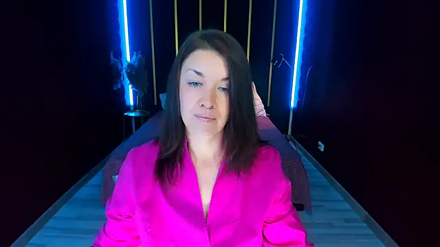 AnaMills online show from June 14, 2026, 8:21 pm