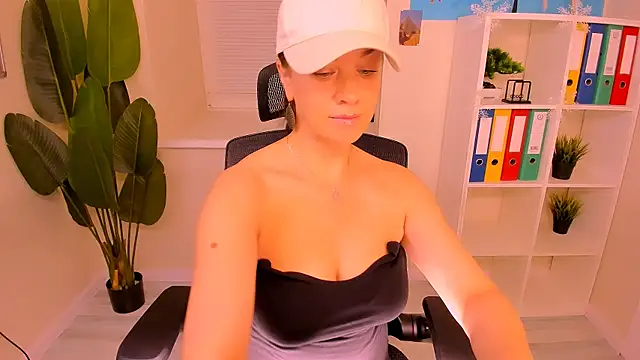 AnaMills online show from December 23, 2025, 10:14 am