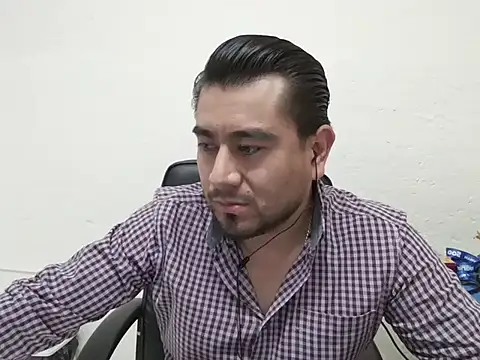 youmanhorny online show from July 30, 2026, 4:28 pm