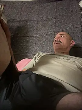 Pincheponcho online show from April 14, 2026, 2:38 am