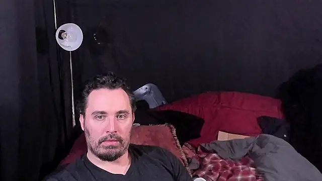 Metalstud online show from December 22, 2025, 1:17 am