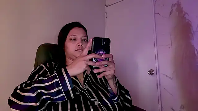 MarcellaGriffin online show from June 29, 2026, 1:33 pm