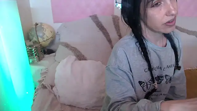 -carla- online show from April 30, 2026, 5:58 am