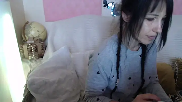 -carla- online show from June 11, 2026, 5:37 am