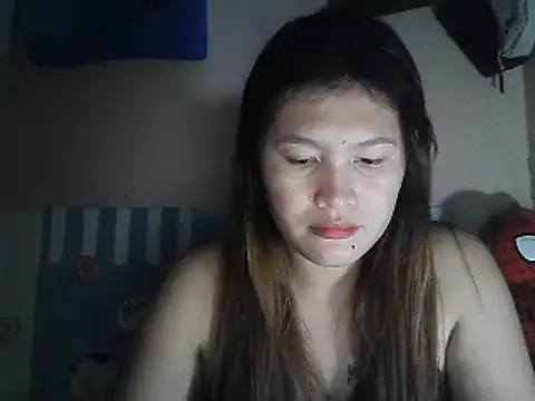 leamorena online show from December 17, 2025, 4:23 pm