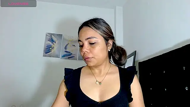 Snapshot of Kylie_loveee chatting on May 20, 2026, 12:24 pm Kylie loveee online show from May 20, 2026, 12:24 pm