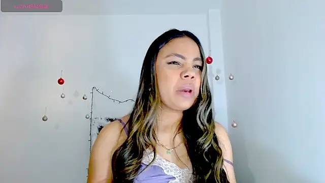 Snapshot of Kylie_loveee chatting on December 11, 2024, 3:15 pm Kylie loveee online show from December 11, 2024, 3:15 pm