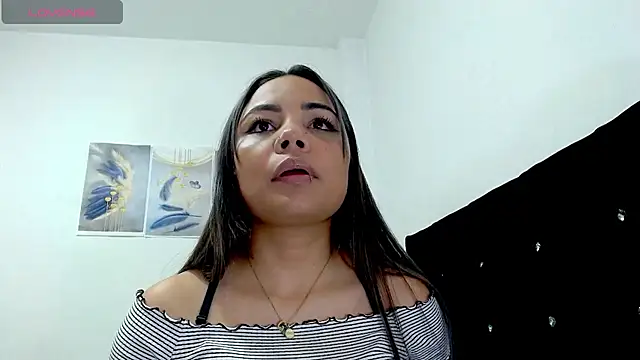 Snapshot of Kylie_loveee chatting on March 1, 2026, 10:43 pm Kylie loveee online show from March 1, 2026, 10:43 pm