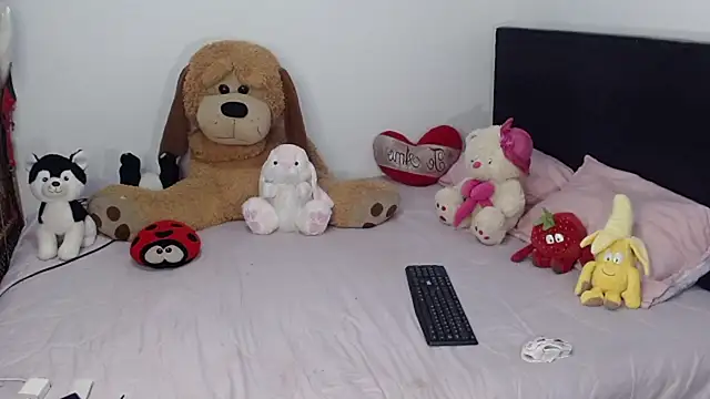 Snapshot of crss_2020 chatting on March 15, 2026, 5:42 pm crss 2020 online show from March 15, 2026, 5:42 pm