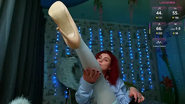 SmokyRose online show from February 15, 2025, 2:22 pm