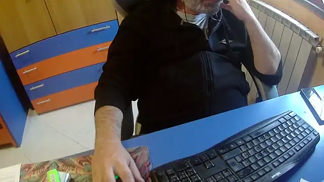 Tango128 online show from April 22, 2026, 6:20 am