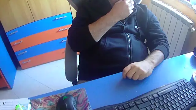 Tango128 online show from April 24, 2026, 7:43 am