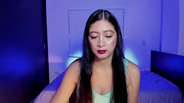 Snapshot of MeganWhite3 chatting on June 2, 2026, 2:55 am MeganWhite3 online show from June 2, 2026, 2:55 am