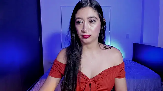 Snapshot of MeganWhite3 chatting on May 26, 2026, 3:37 am MeganWhite3 online show from May 26, 2026, 3:37 am
