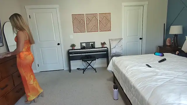 xxyourgirlblair online show from September 17, 2025, 5:37 pm