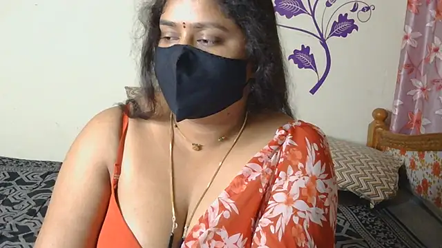 Love 4Sex online show from August 3, 2026, 9:04 am