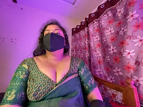 Snapshot of Love_4Sex chatting on March 6, 2026, 6:41 am Love 4Sex online show from March 6, 2026, 6:41 am