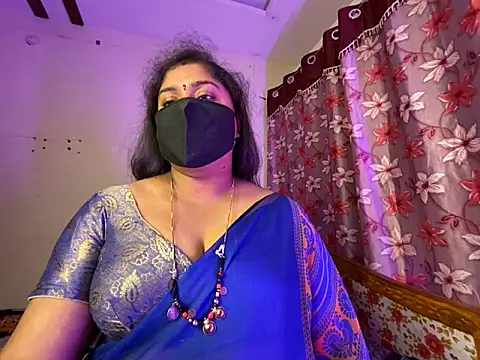 Snapshot of Love_4Sex chatting on February 12, 2026, 5:51 am Love 4Sex online show from February 12, 2026, 5:51 am