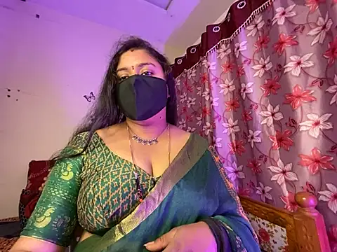 Snapshot of Love_4Sex chatting on February 15, 2026, 5:52 am Love 4Sex online show from February 15, 2026, 5:52 am