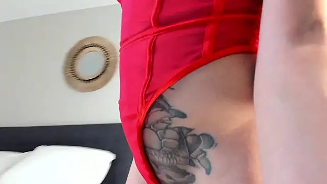 Snapshot of mazekyn chatting on October 10, 2025, 10:54 pm mazekyn online show from October 10, 2025, 10:54 pm