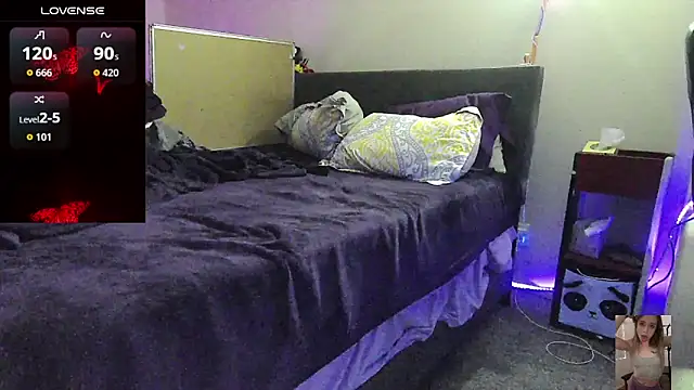 Blondiewithanass online show from February 15, 2026, 4:13 am