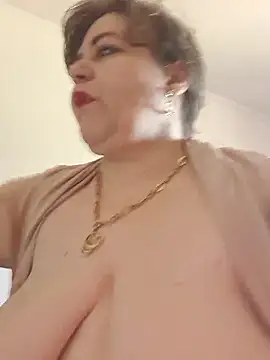 Snapshot of cindybbwsquirt chatting on June 3, 2026, 4:46 am cindybbwsquirt online show from June 3, 2026, 4:46 am
