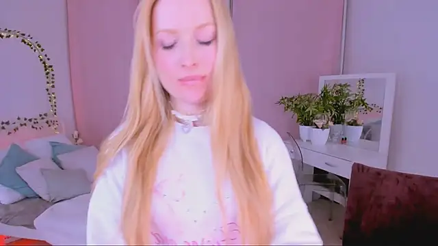 Laly Peach online show from March 8, 2025, 7:53 pm