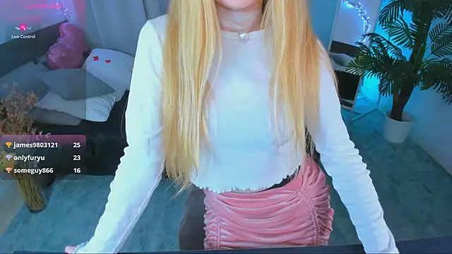 Laly Peach online show from February 16, 2025, 7:38 pm