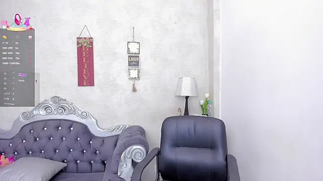 katherin cruz  online show from October 5, 2025, 2:41 pm