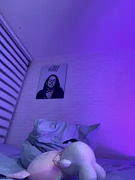 Niky Love online show from December 9, 2024, 8:00 am