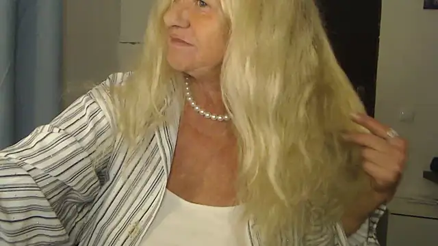 THESensualhorny online show from February 5, 2026, 2:02 pm