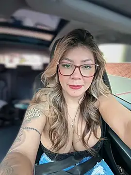 DIANITA 1988 online show from May 8, 2026, 2:21 pm