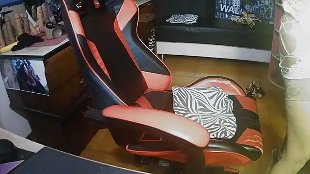 cinquantaxxx online show from November 2, 2025, 6:29 am