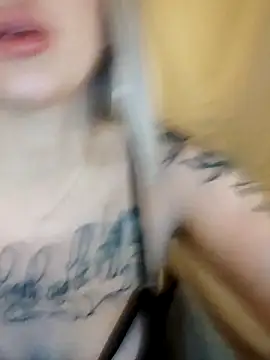 Snapshot of Fuck-Gina chatting on June 19, 2026, 12:05 am Fuck-Gina online show from June 19, 2026, 12:05 am